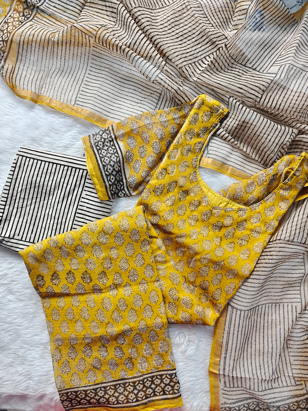 Yellow kota set