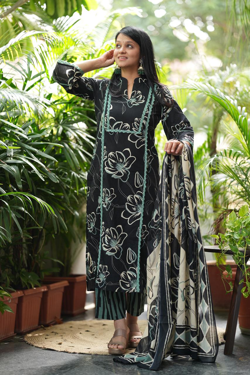 Black stright cut set