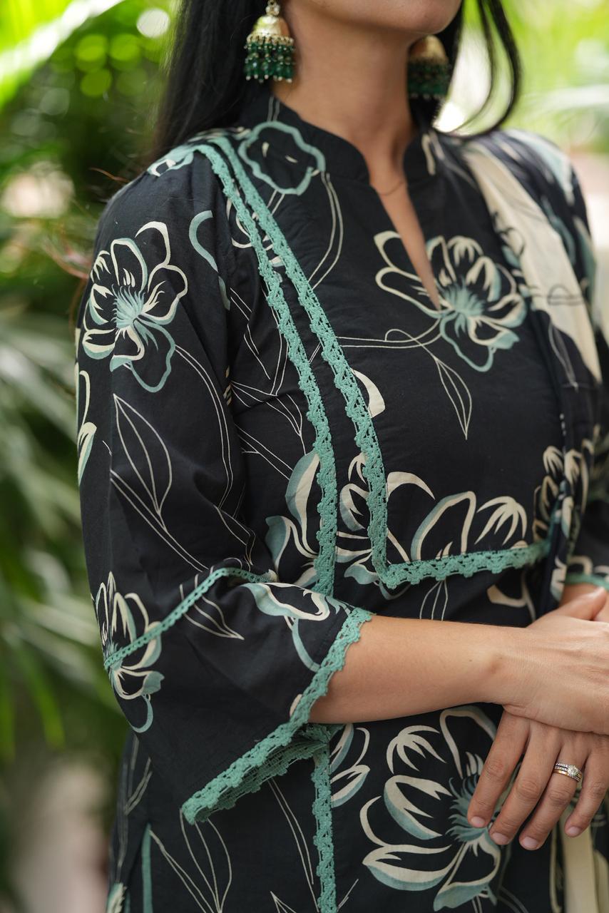 Black stright cut set