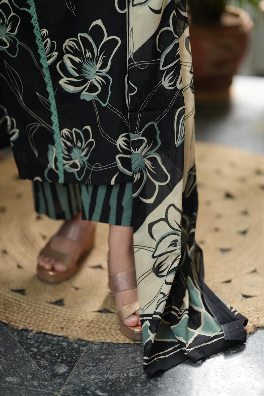 Black stright cut set