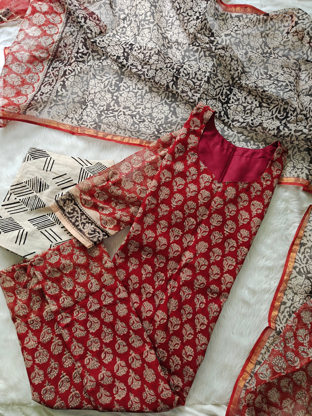 Red kota suit set