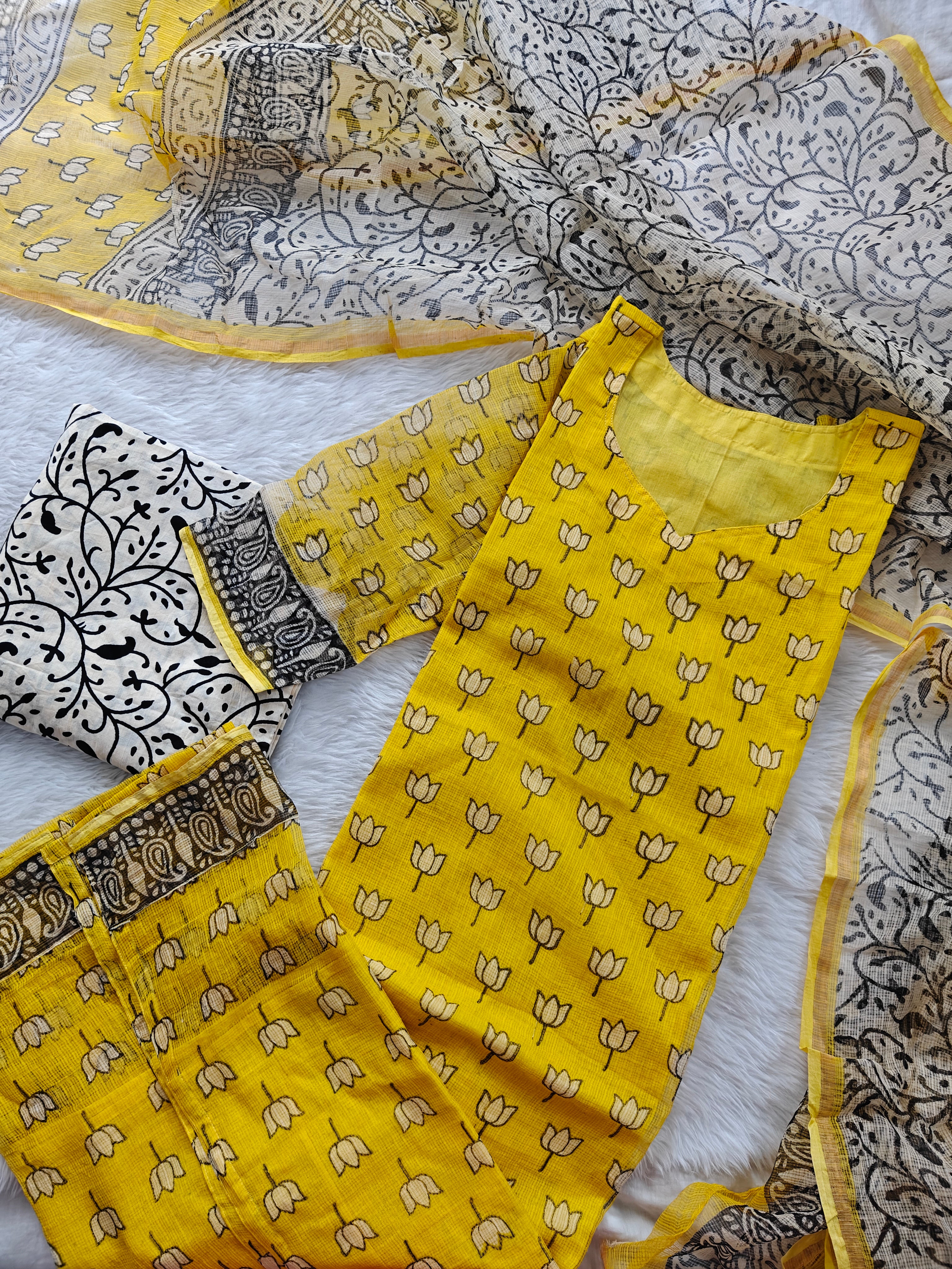 Thara - Yellow